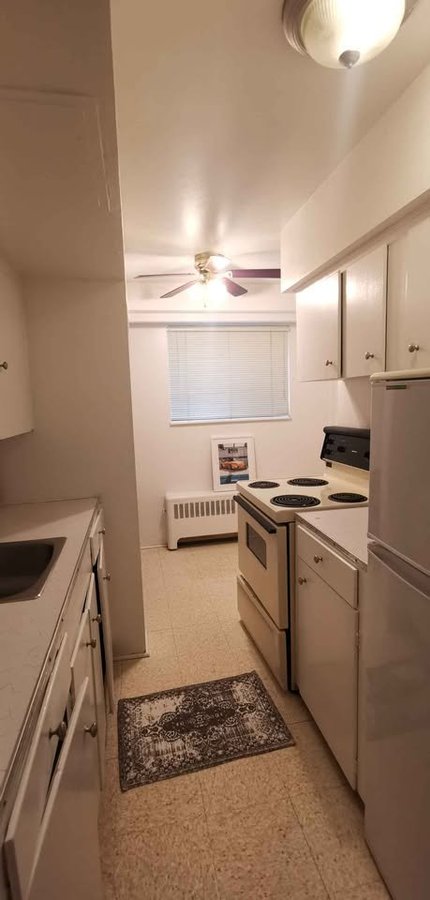 1046 West 12th Avenue - Photo 2