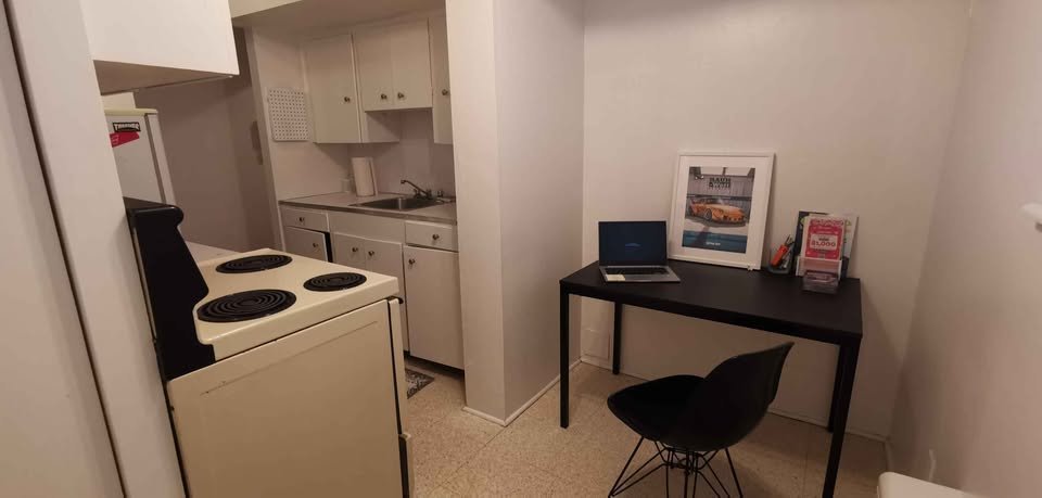 1046 West 12th Avenue - Photo 3