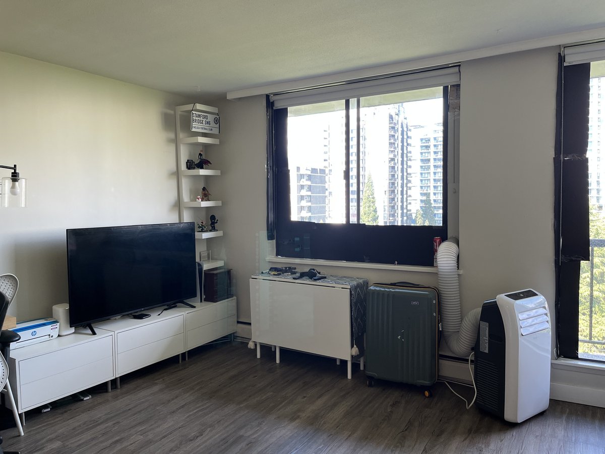 1460 Barclay Street - Photo 19