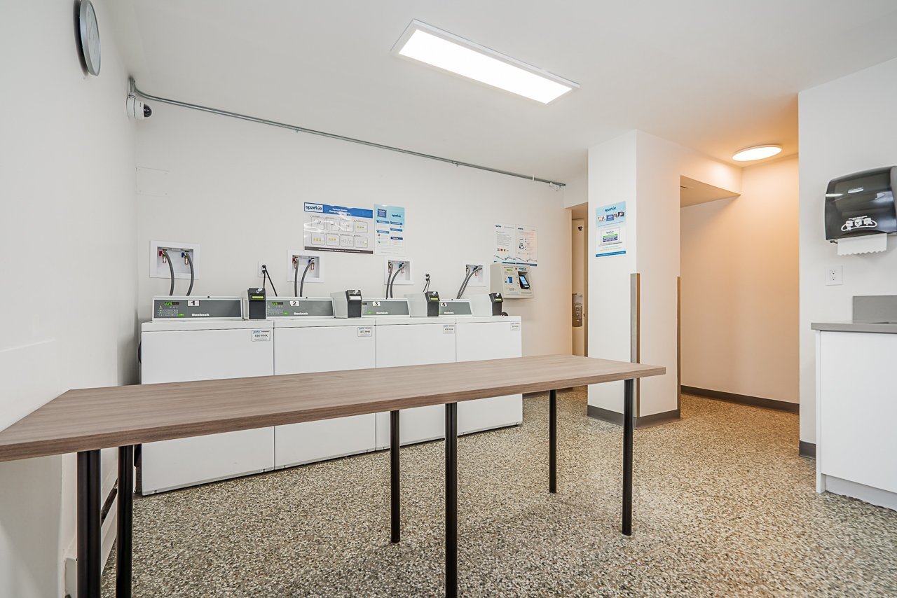 1825 Haro Street - Photo 4