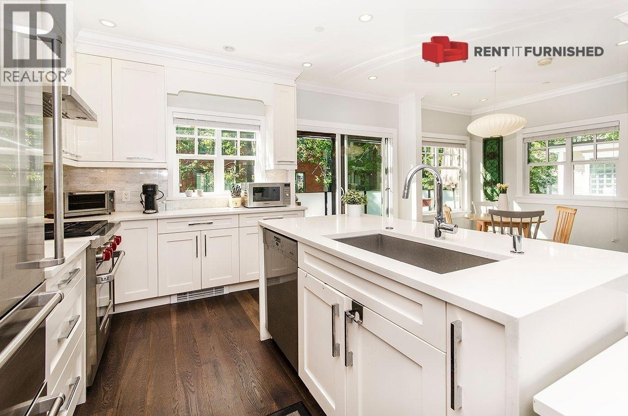 930 W 15TH AVENUE - Photo 3