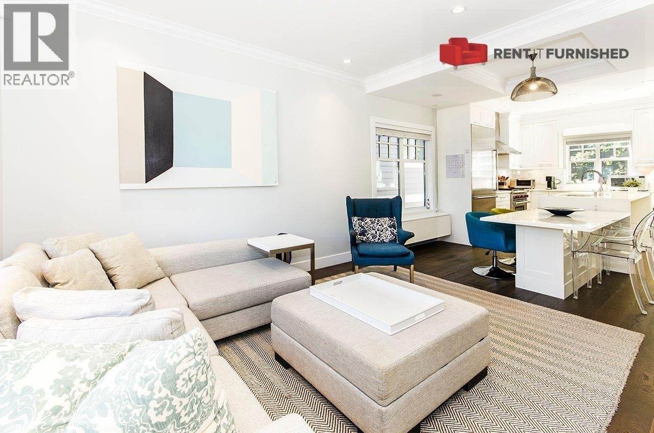 930 W 15TH AVENUE - Photo 4