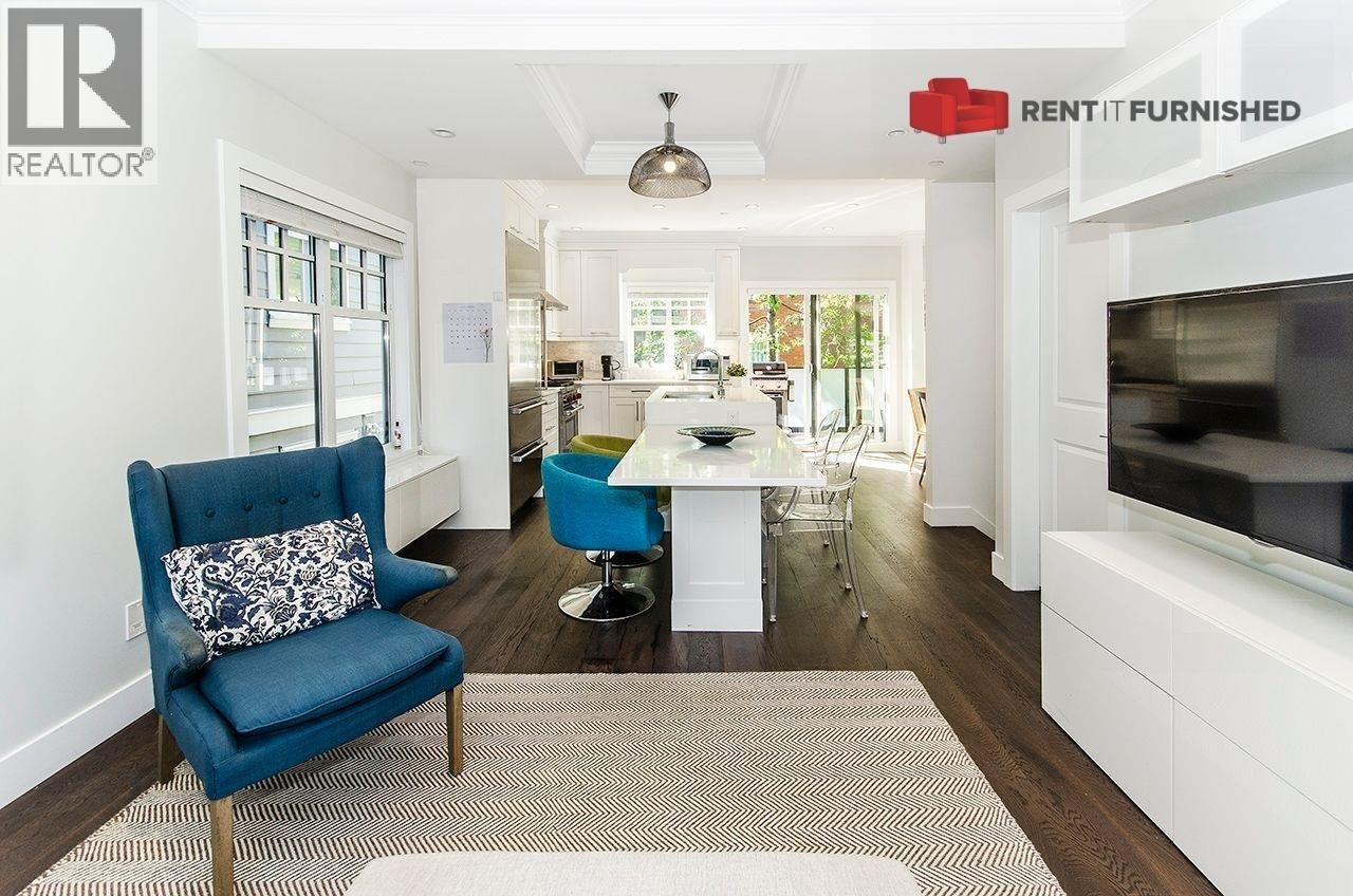 930 W 15TH AVENUE - Photo 8