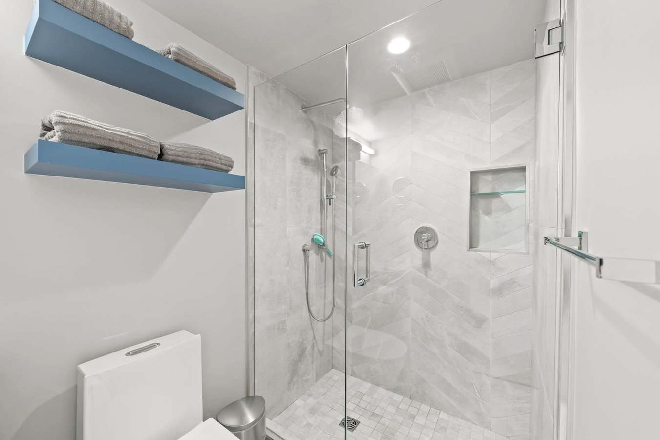 888 West 13th Avenue - Photo 3