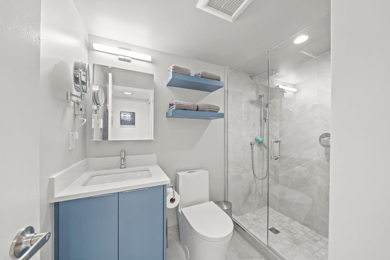 888 West 13th Avenue - Photo 2