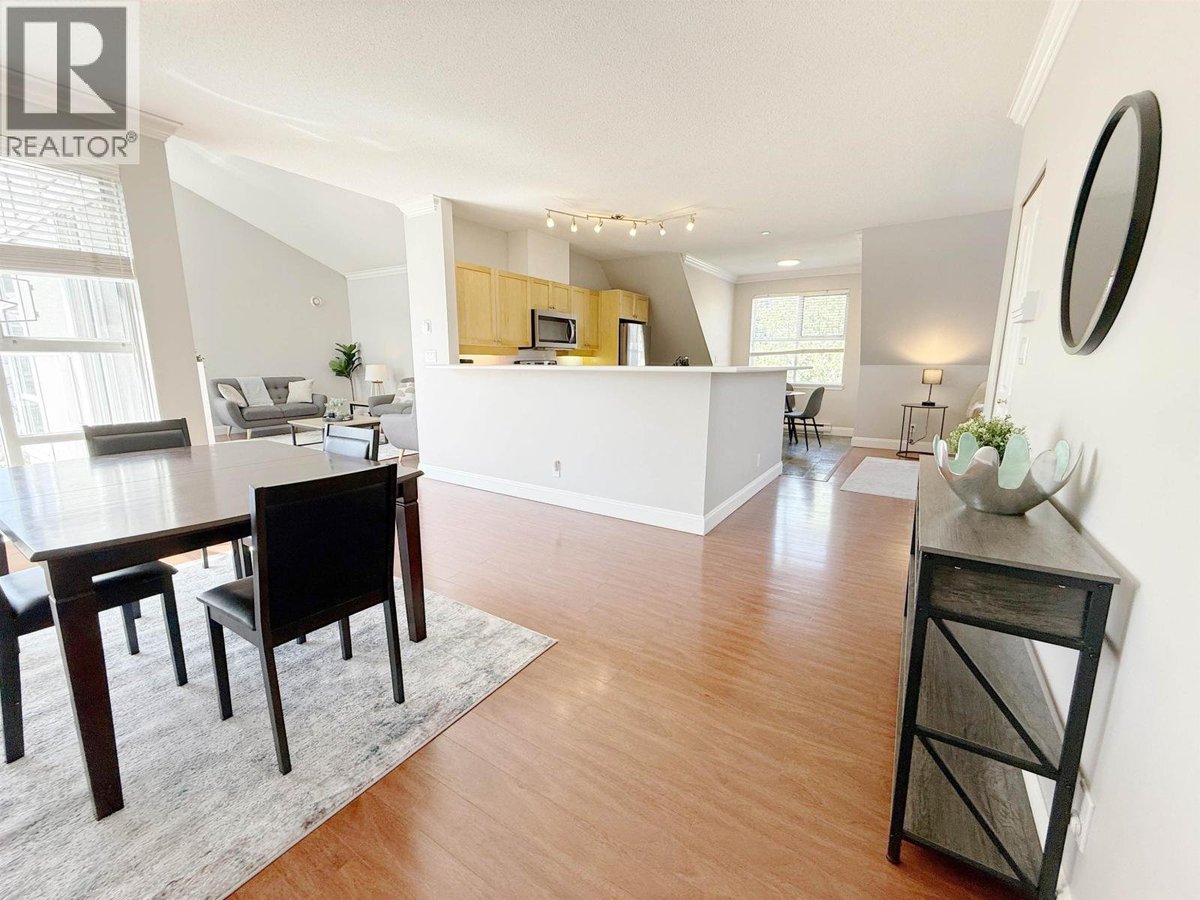 403 1990 E KENT AVENUE - Photo 8
