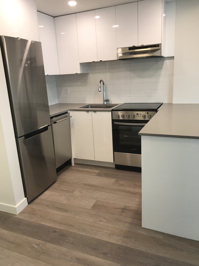 1825 Haro Street - Photo 9