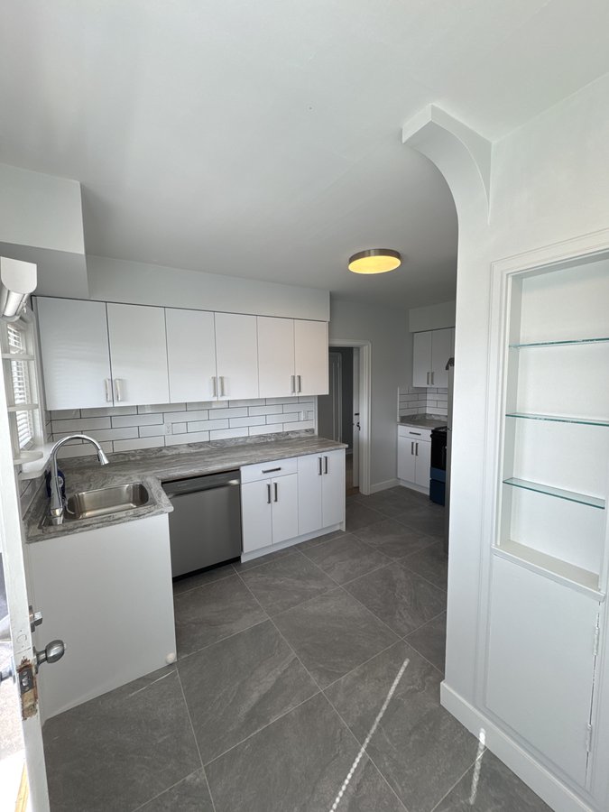 Slocan Street - Photo 20