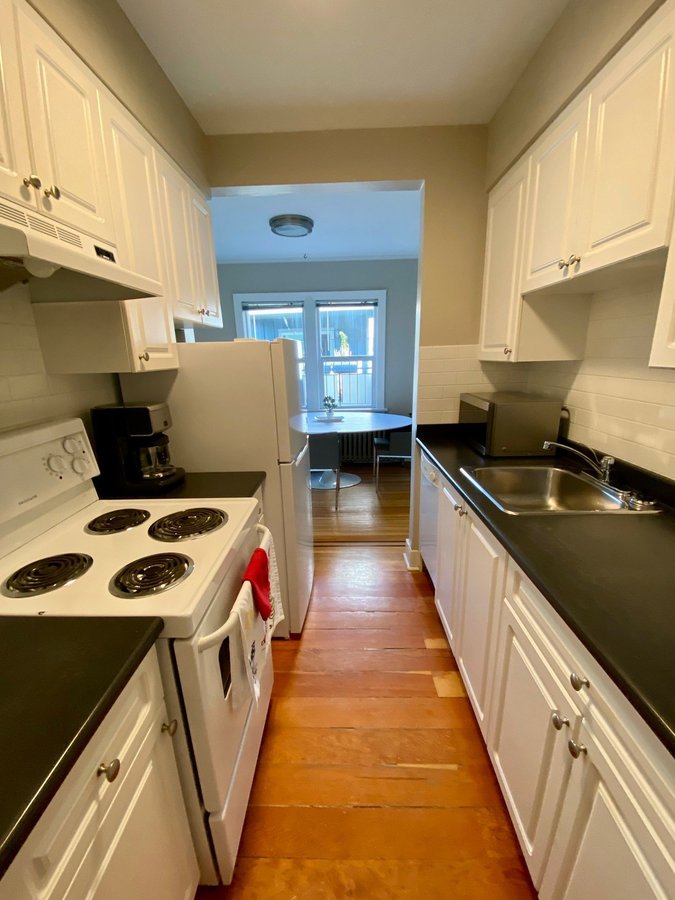 1045 West 11th Avenue - Photo 2