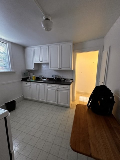 1385 West 11th Avenue - Photo 2