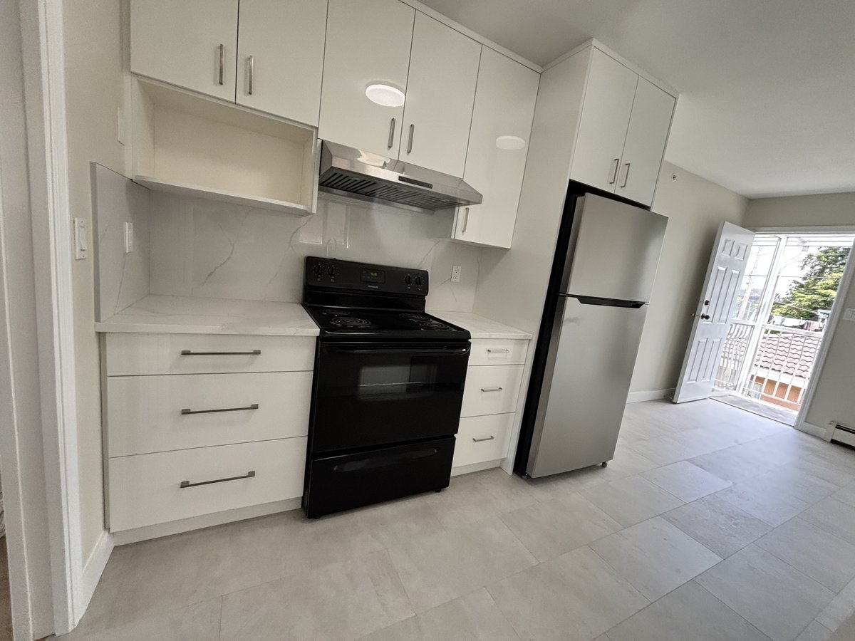 4268 Skeena Street - Photo 15