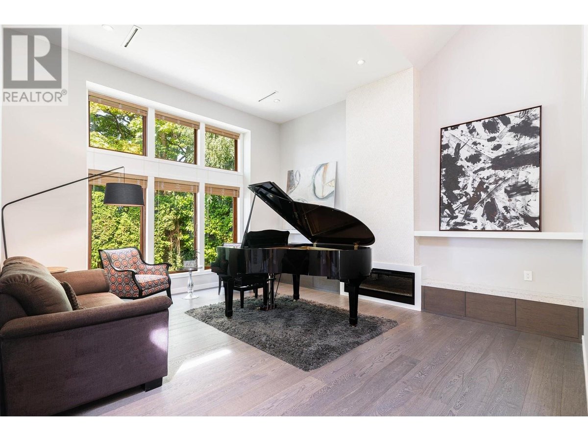 5666 Maple Street - Photo 5