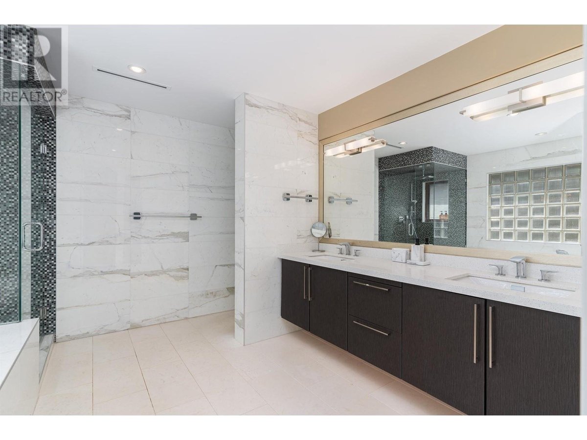 5666 Maple Street - Photo 9