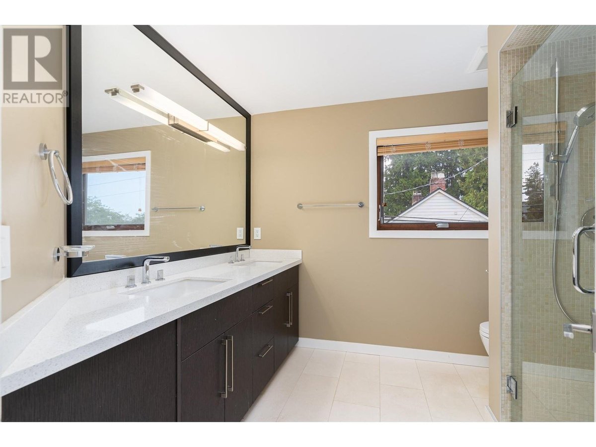 5666 Maple Street - Photo 14