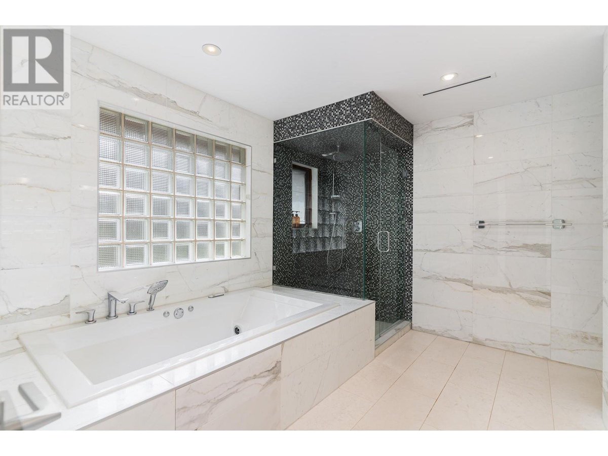 5666 Maple Street - Photo 17