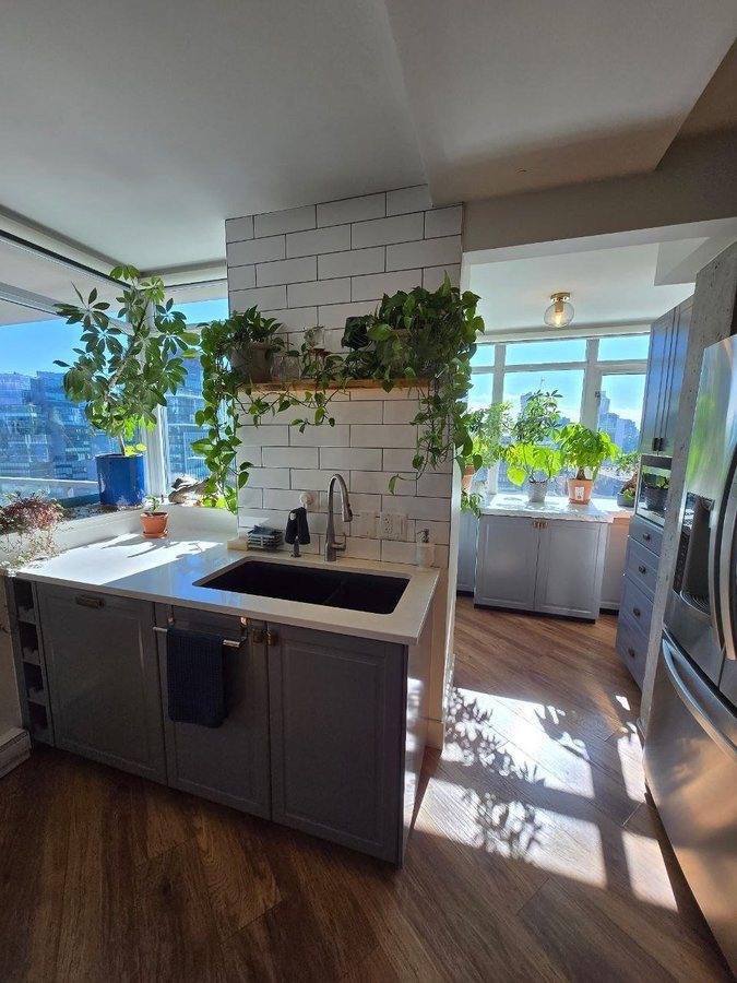 610 Granville Street - Photo 10