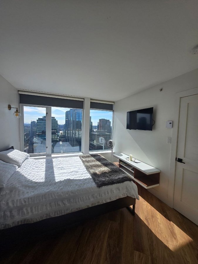 610 Granville Street - Photo 12