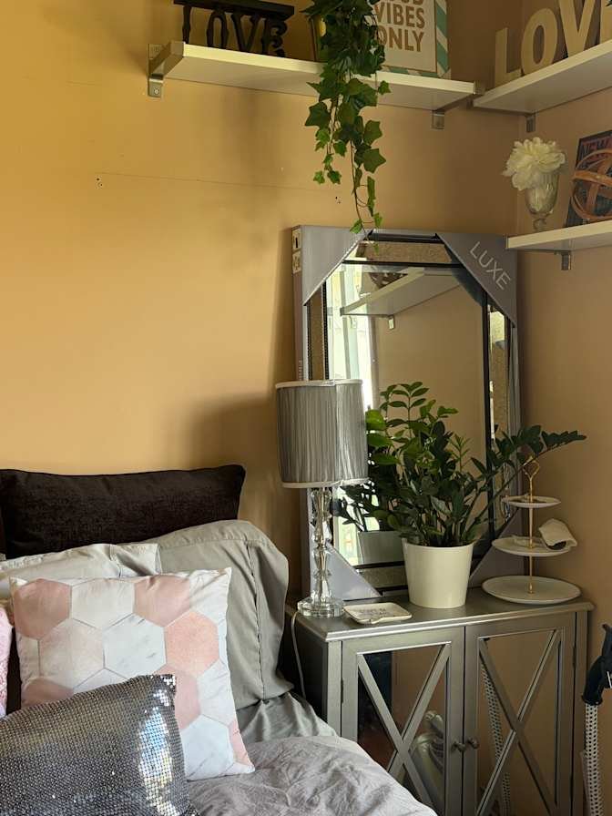 South Cambie - Photo 4