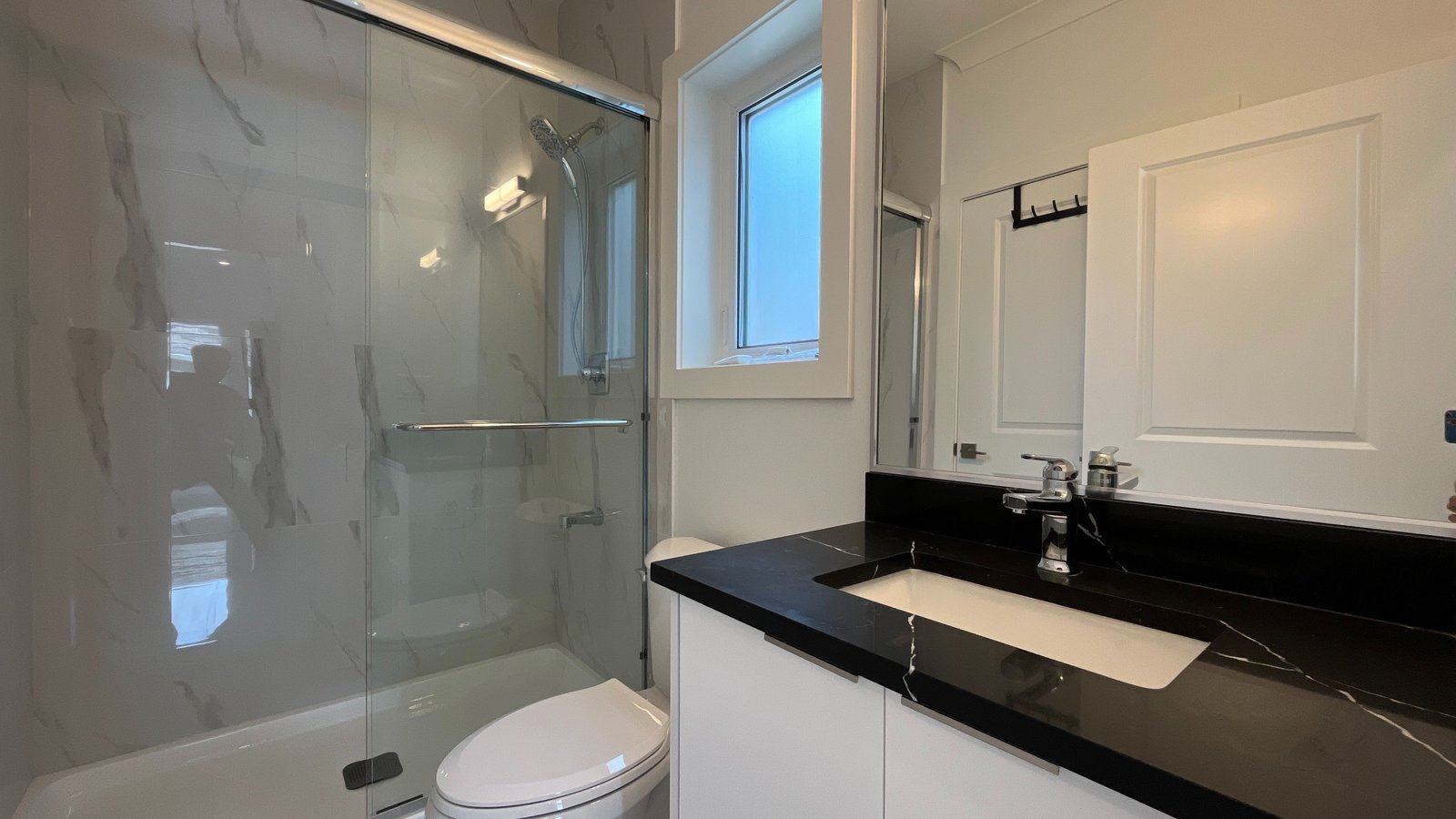 2933 Graveley Street - Photo 4