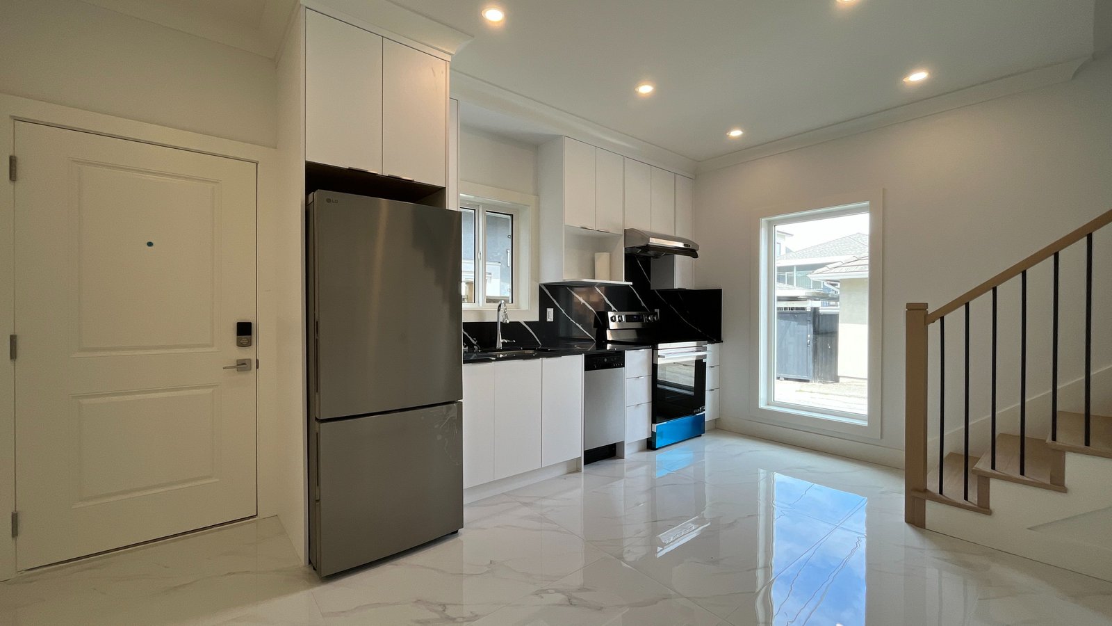 2933 Graveley Street - Photo 3