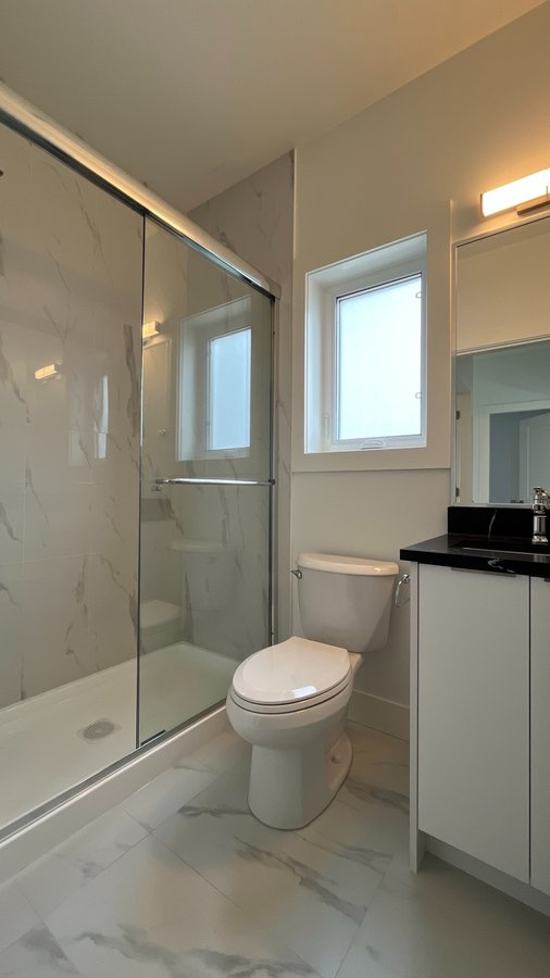 2933 Graveley Street - Photo 15