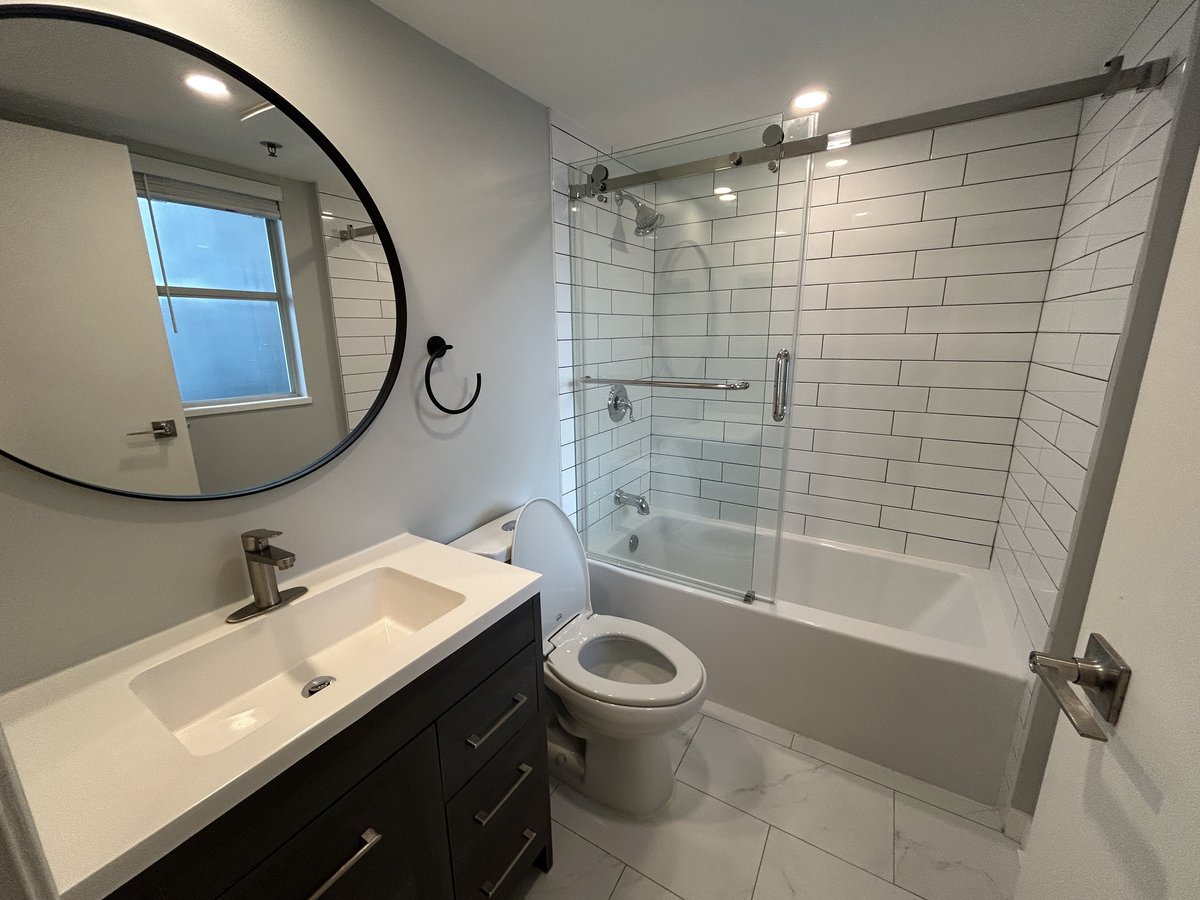 735 West 15th Avenue - Photo 13