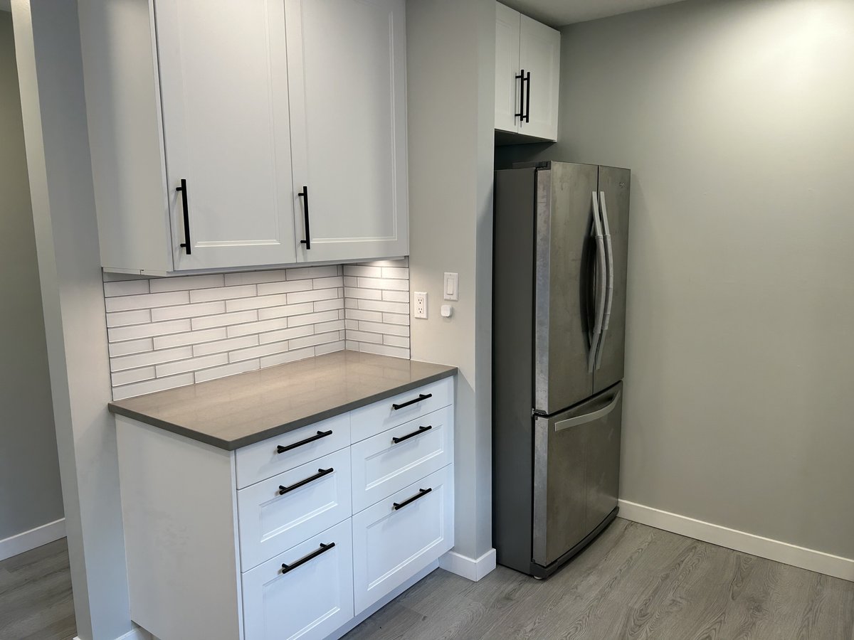 735 West 15th Avenue - Photo 5