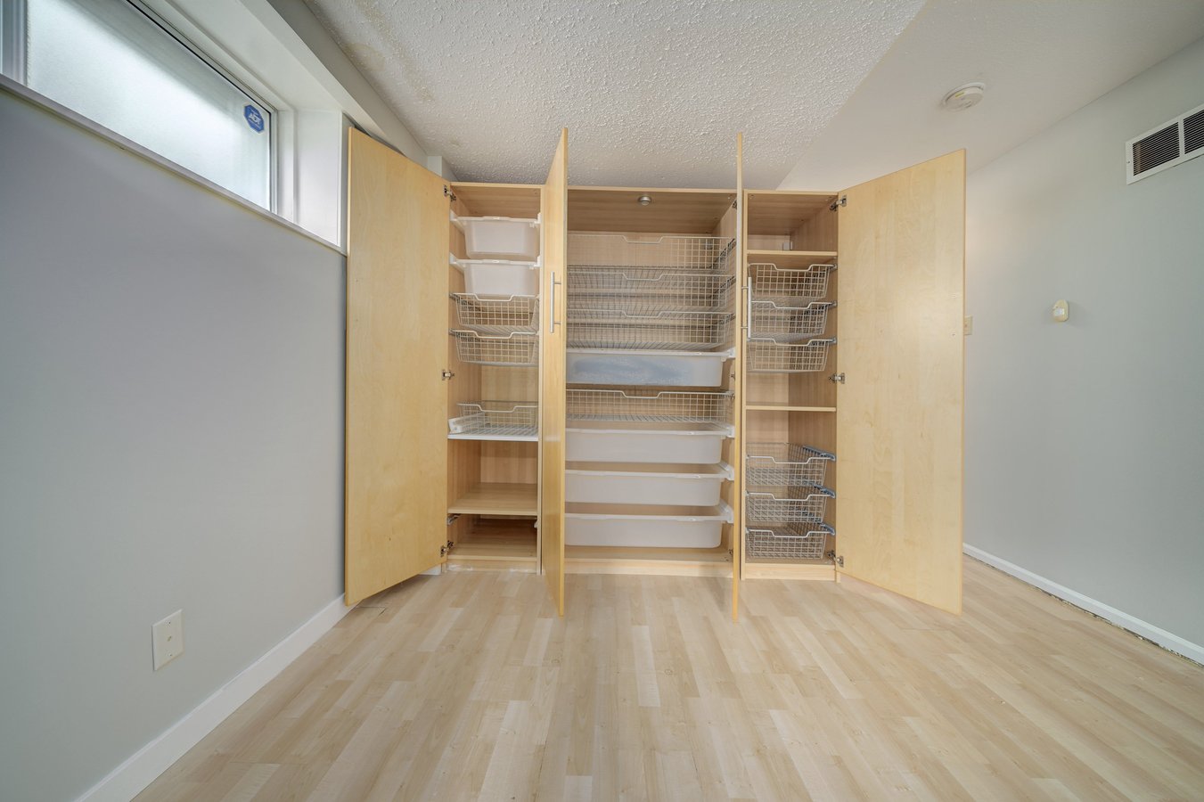 390 East 19th Avenue - Photo 9