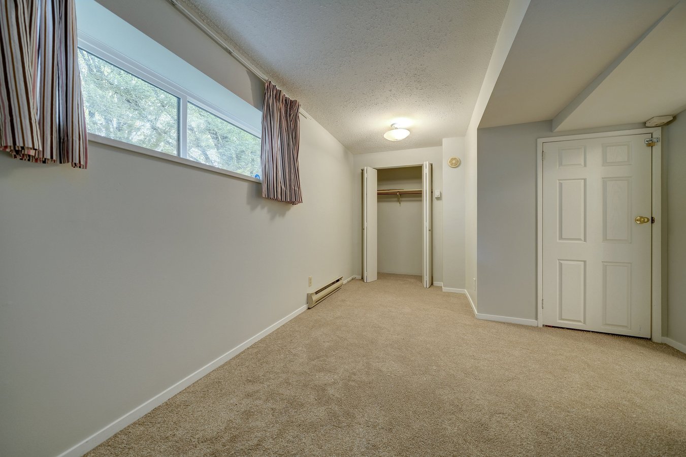 390 East 19th Avenue - Photo 12