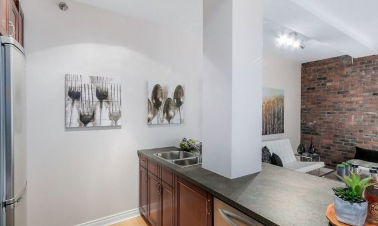 233 Abbott Street - Photo 12
