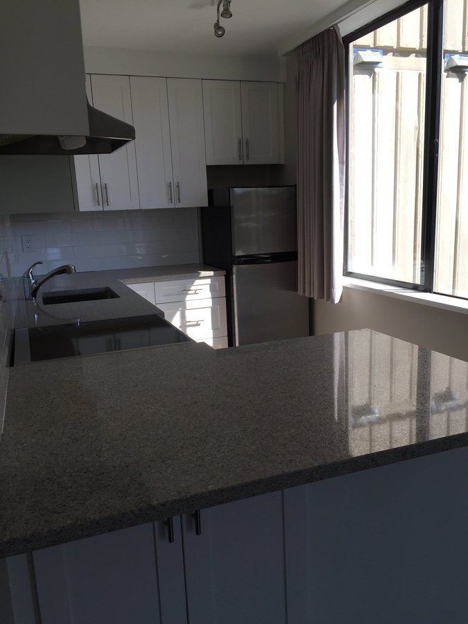 1460 Barclay Street - Photo 17