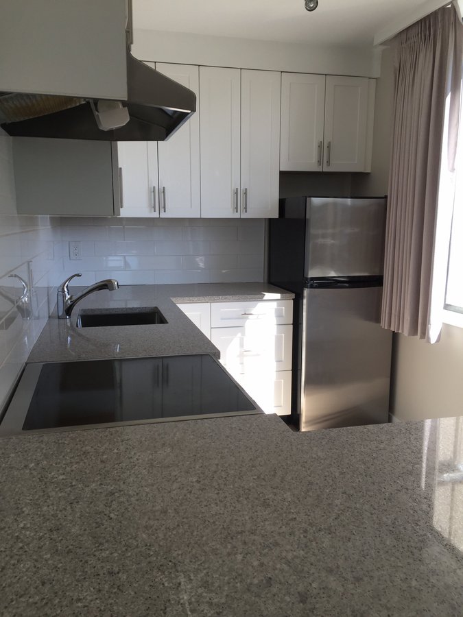 1460 Barclay Street - Photo 18