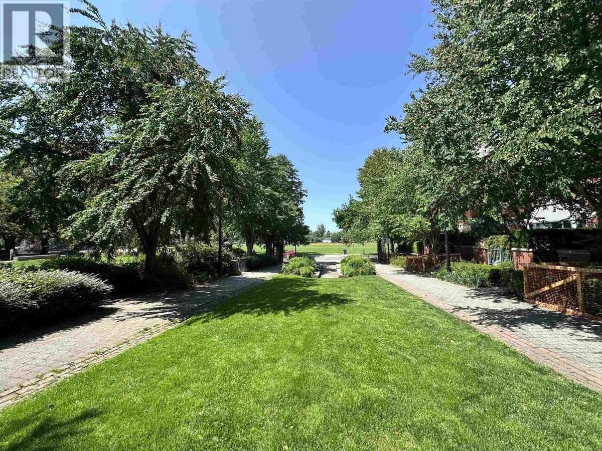 2688 VINE - Photo 10