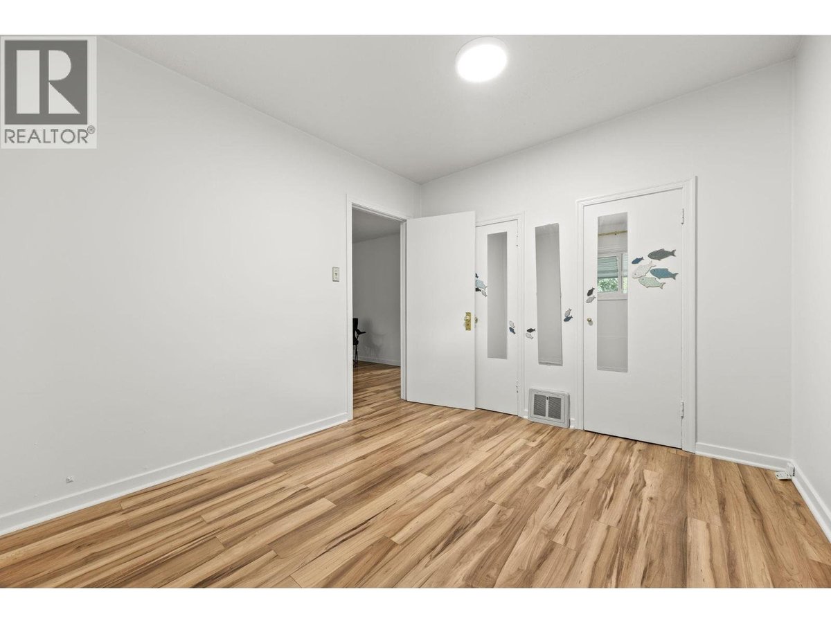 4736 KNIGHT STREET - Photo 4