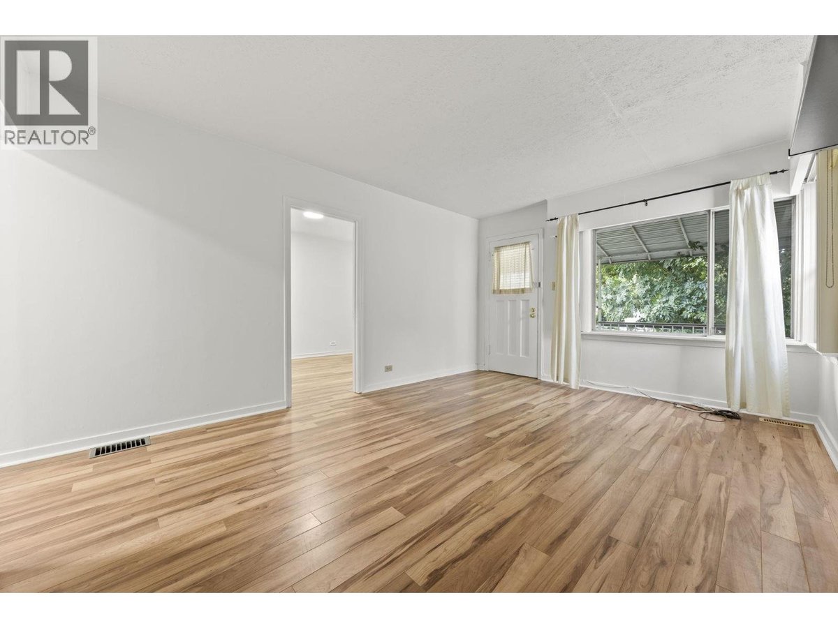 4736 KNIGHT STREET - Photo 5