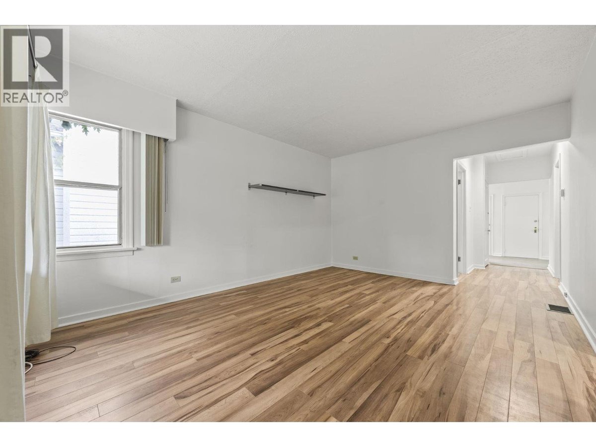 4736 KNIGHT STREET - Photo 6