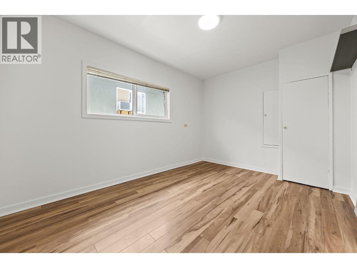 4736 KNIGHT STREET - Photo 8