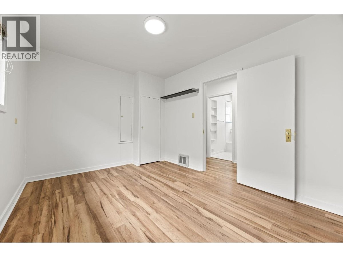 4736 KNIGHT STREET - Photo 9