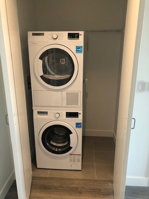 8121 Chester Street - Photo 3