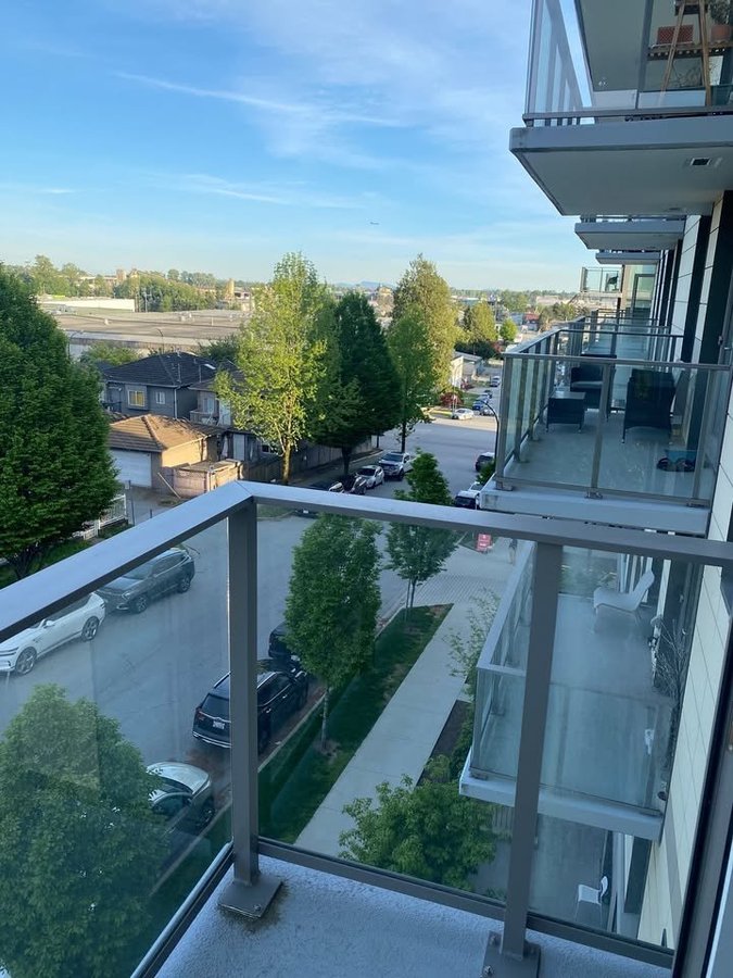 8121 Chester Street - Photo 6
