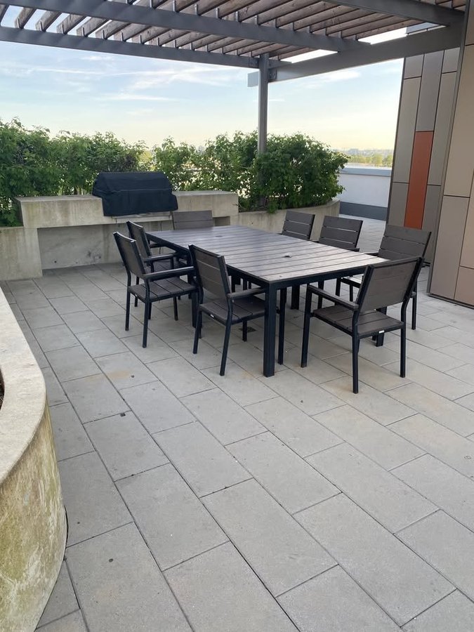 8121 Chester Street - Photo 14