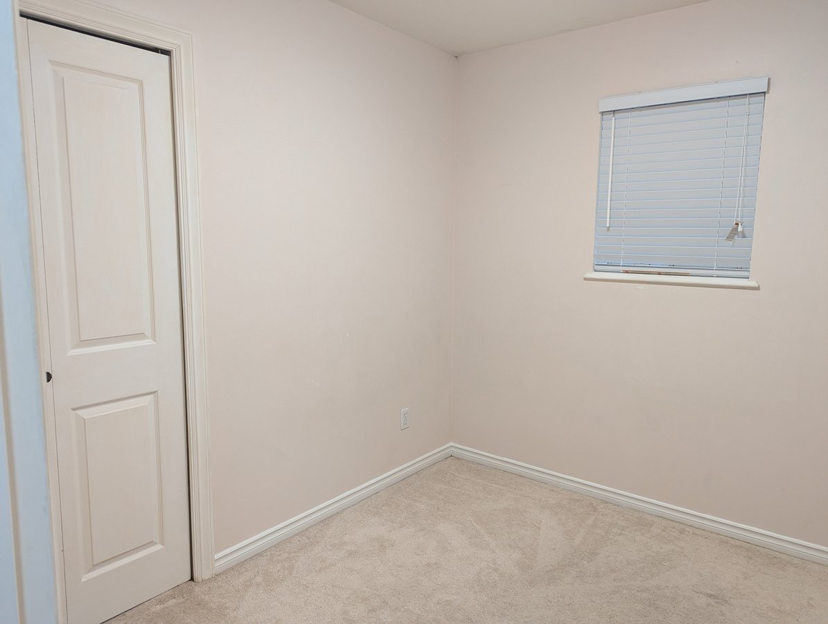 2202 Waverley Avenue - Photo 4