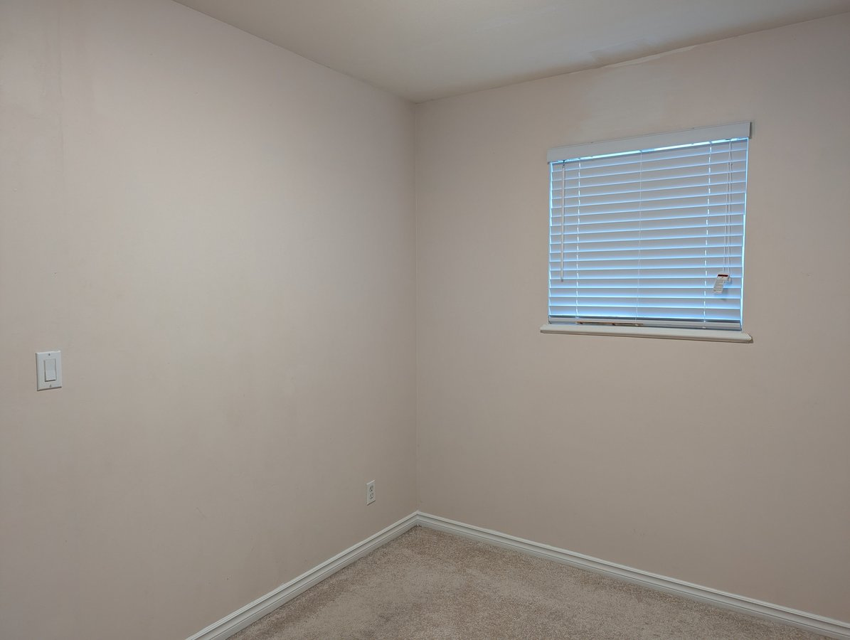 2202 Waverley Avenue - Photo 3