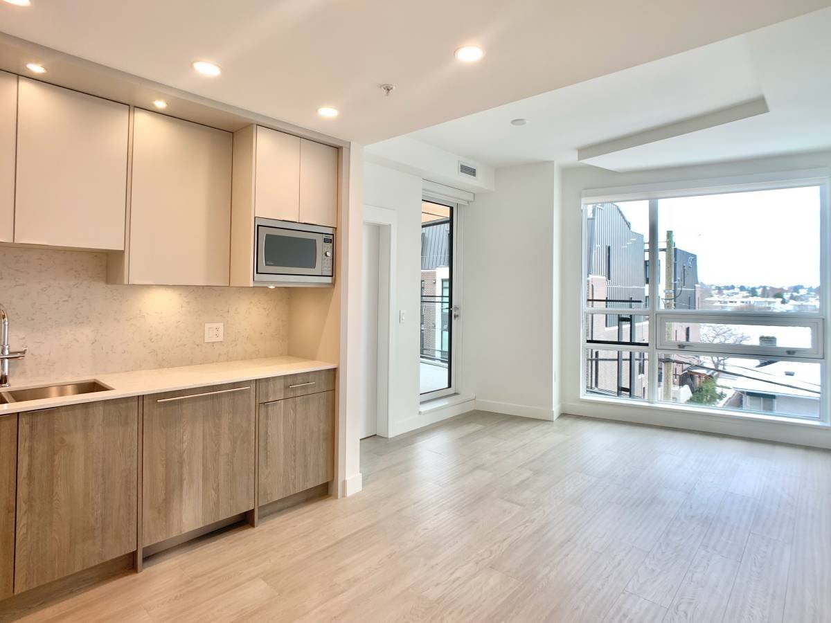 7638 Cambie Street - Photo 1