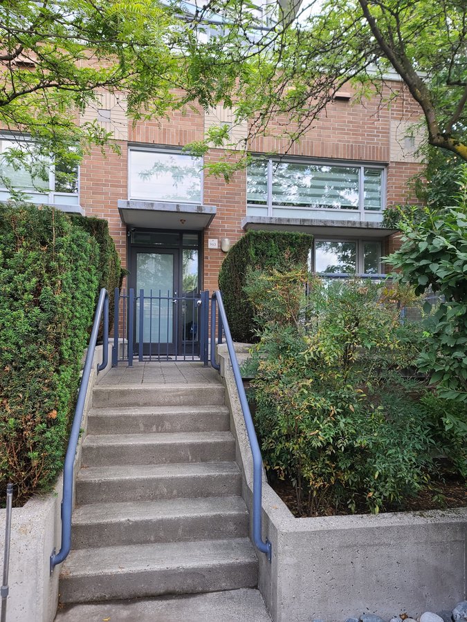 963 Expo Boulevard - Photo 5