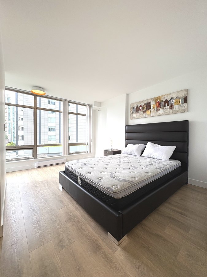 1288 Alberni Street - Photo 10