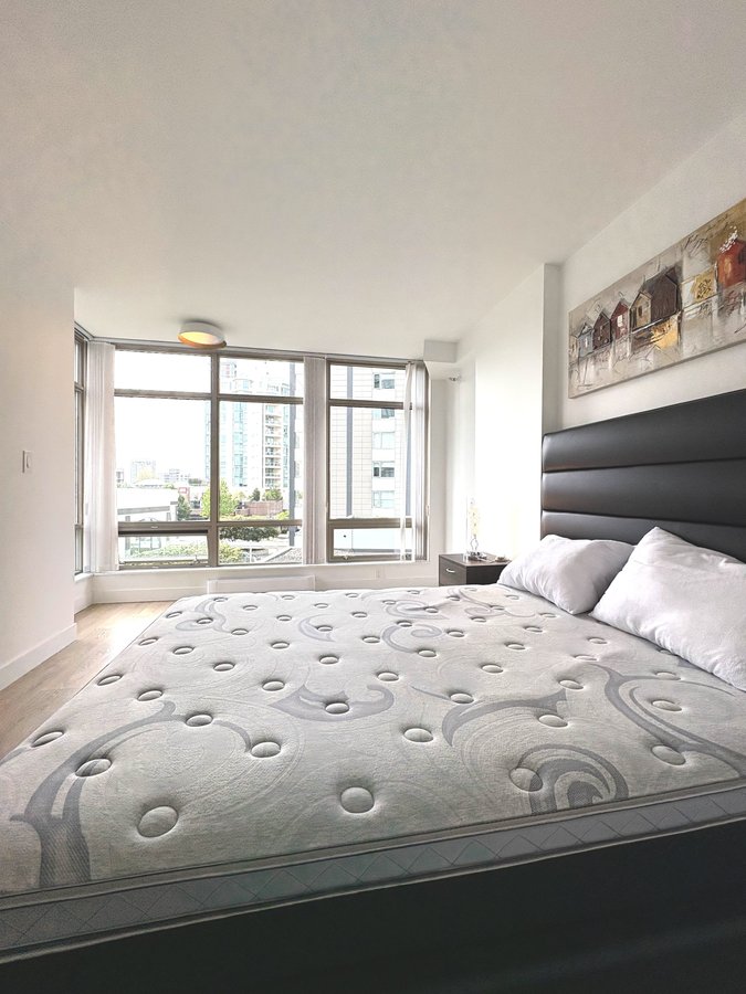 1288 Alberni Street - Photo 9