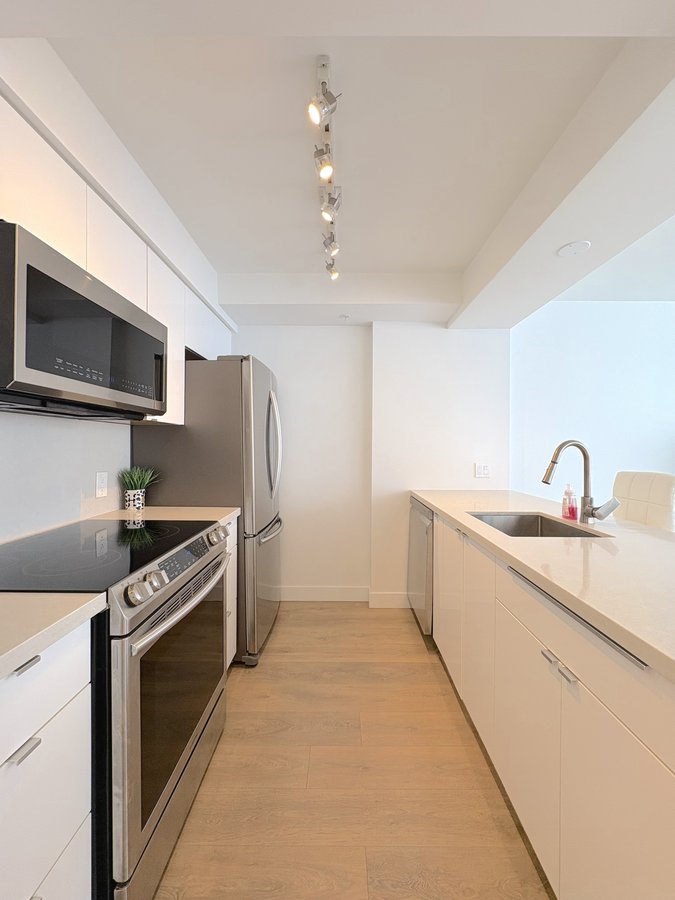 1288 Alberni Street - Photo 6