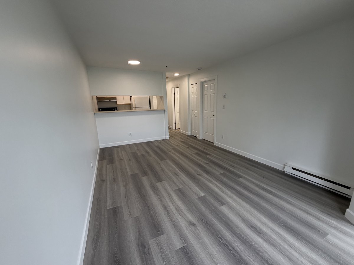 1567 East Broadway - Photo 3