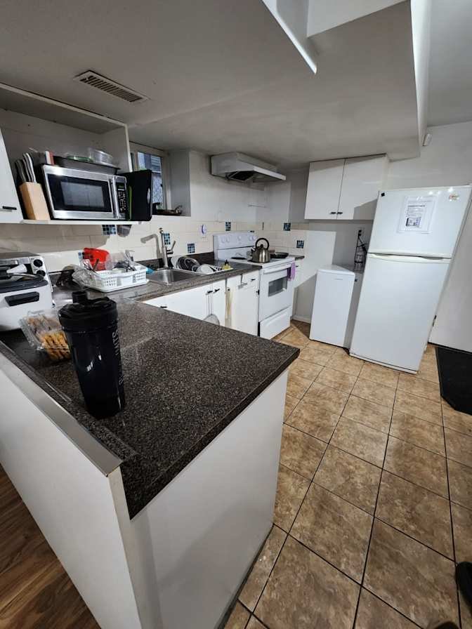 East 24th Avenue - Photo 3